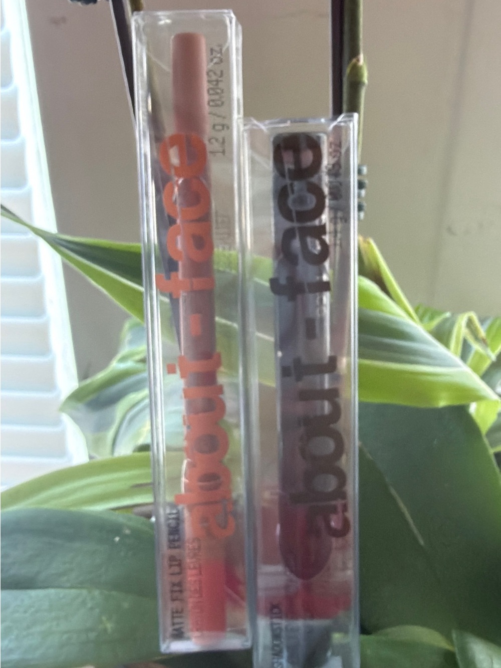 2, Lip pencil  HAPPY EDINGS,0.042 oz ,DREAM SINDICATE Shadowstick 0.049 fl oz